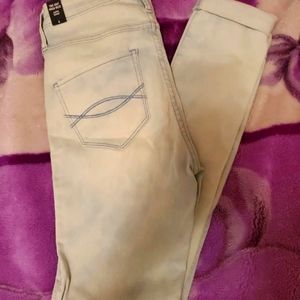 Brand New A&F skinny jeans
